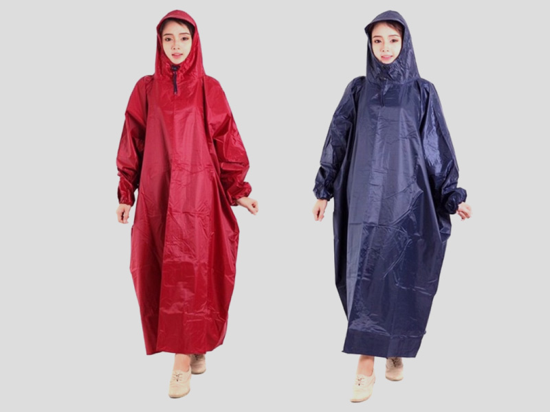 Quy trình sản xuất áo mưa bít yêu cầu sự chính xác, chất lượng và quản lý kỹ lưỡng.