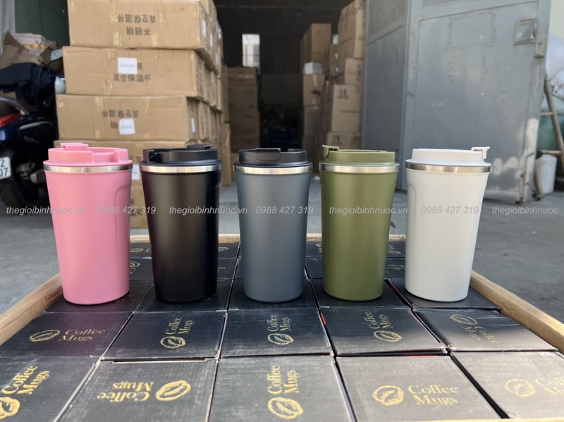 Bình Giữ Nhiệt Quà Tặng 15 Bình đựng nước giữ nhiệt để giúp giữ nhiệt độ của nước uống bên trong