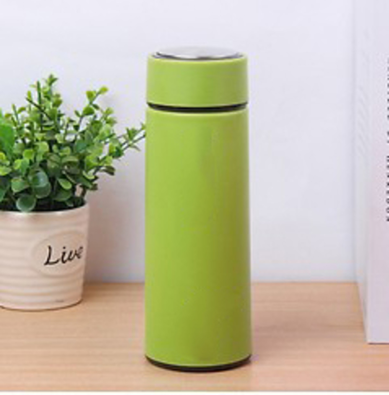 Bình đựng nước giúp cung cấp đủ nước cho cơ thể, cải thiện sức khoẻ