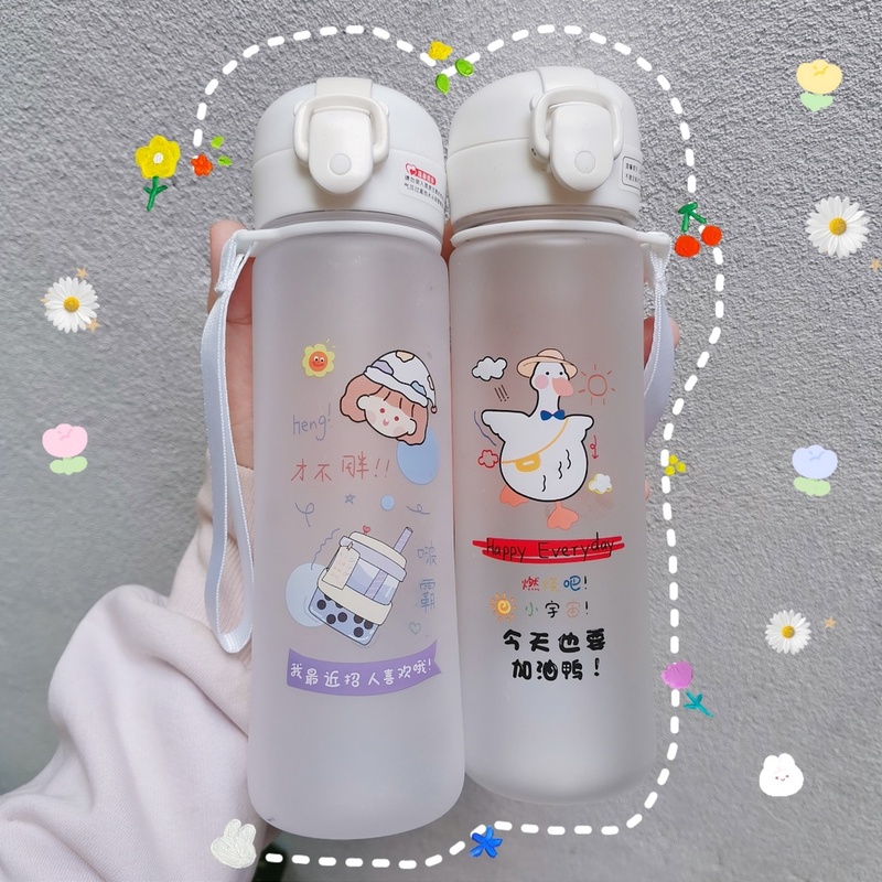 Bình nước có họa tiết hoạt hình
