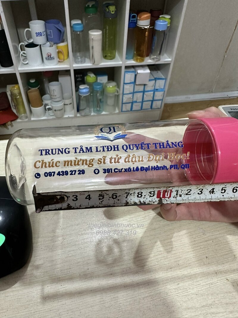 DTCS cơ sở in logo bình nước quà tặng theo yêu cầu