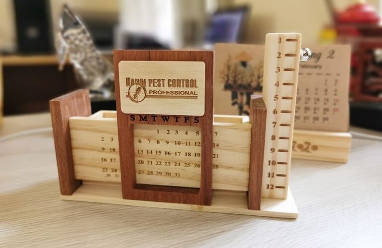 Mẫu Lịch Gỗ Treo Tường 16 Lịch Gỗ Tết – Món Quà Sang Trọng