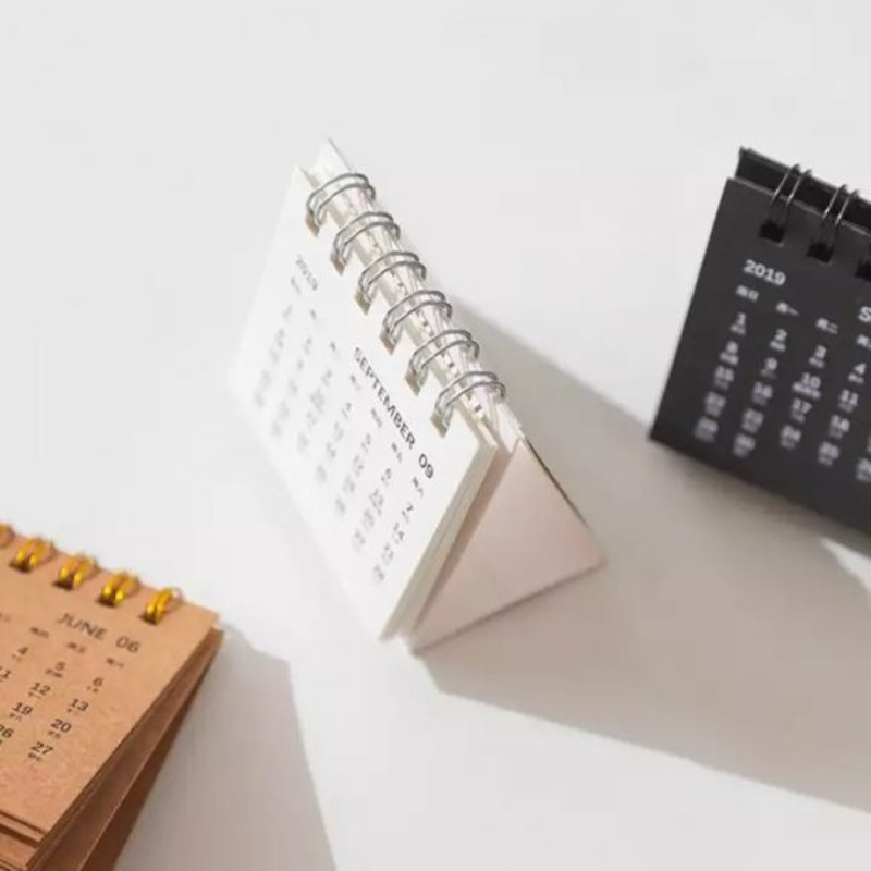 Mẫu thiết kế lịch Tết theo phong cách minimalism