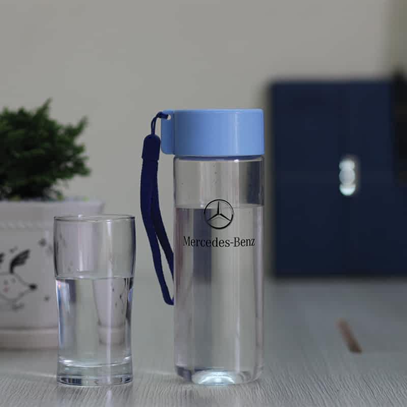 Bình nước học sinh