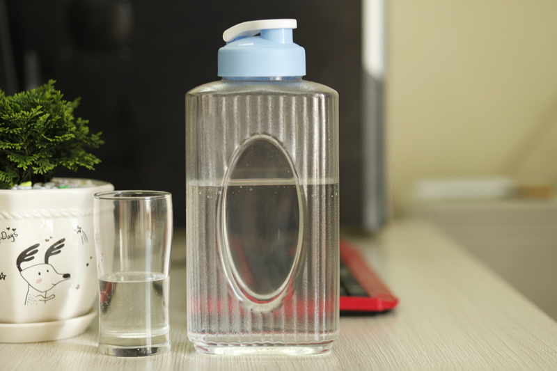 Bình Đựng Nước 1.5 Lít 7 Bình đựng nước 1.5 lít phù hợp cho cả cá nhân, doanh nghiệp